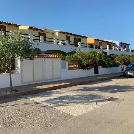 4 Beds In With Swimming Pool Apartment